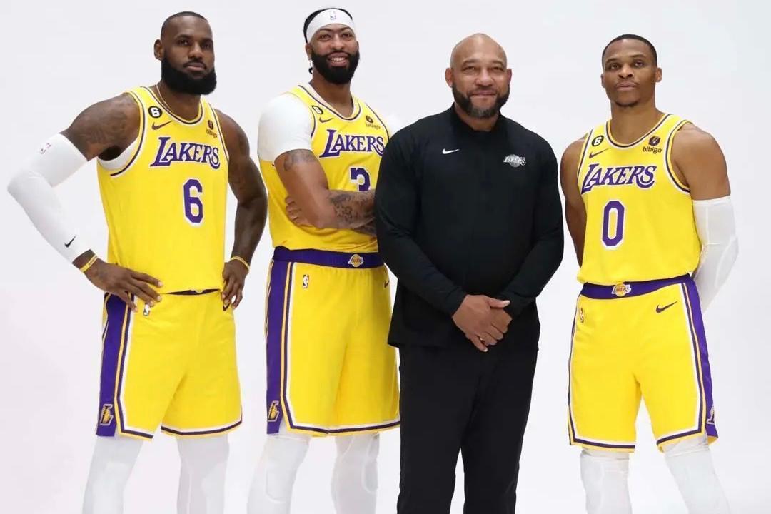 678体育平台-NBA球队完成大交易，调整阵容迎接挑战的简单介绍