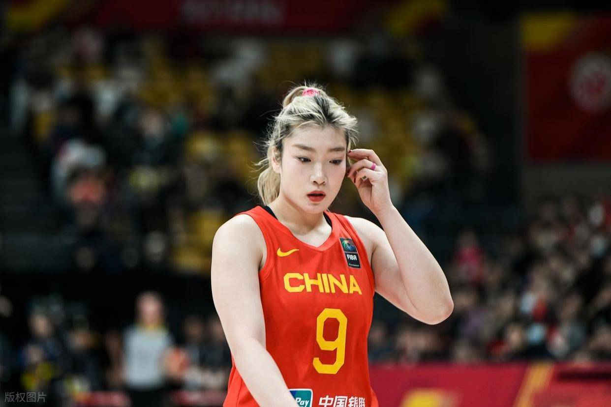 678体育app下载-包含杨毅谈李梦无缘亚洲杯：宫鲁鸣不存在任何私欲的词条